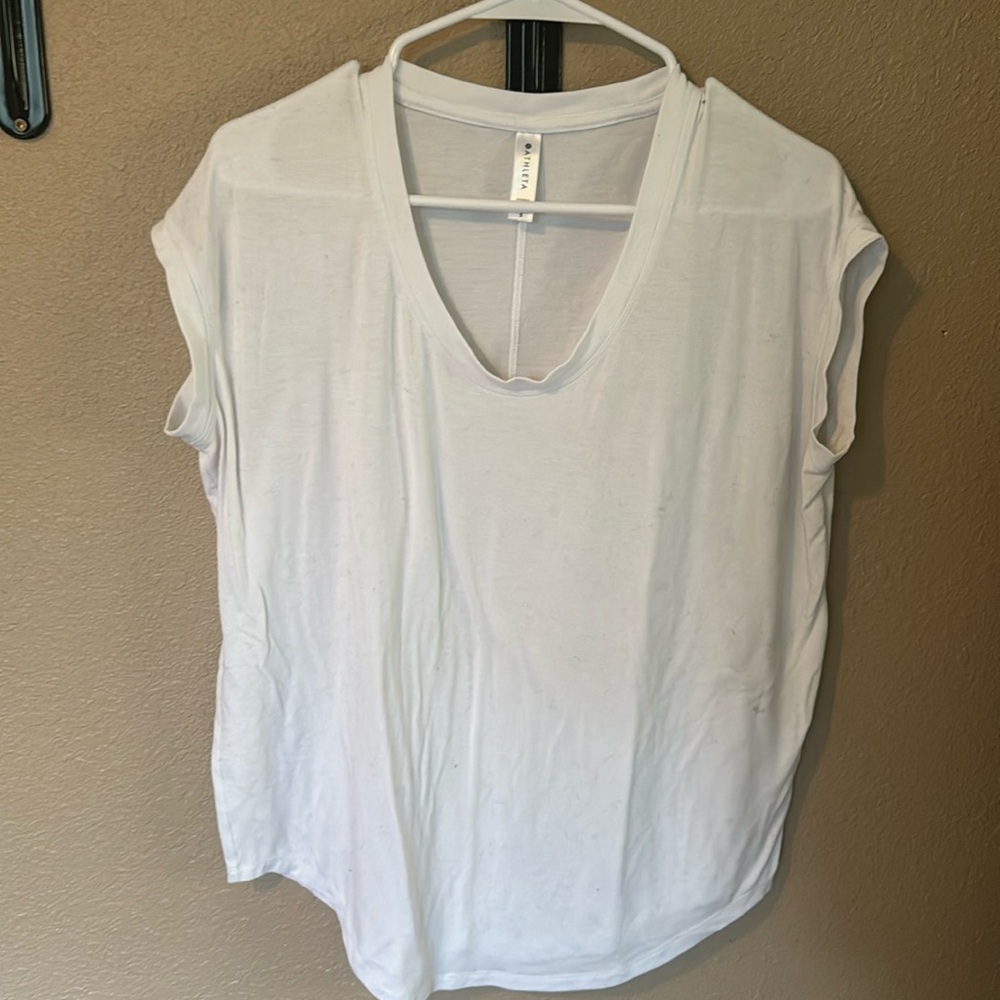 Athleta tee